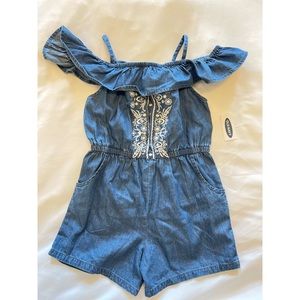 Toddler girl size 5t Old Navy off the shoulder romper